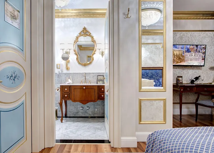 Flueela - The Unbound Collection By Hyatt