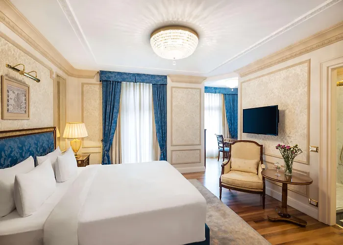 Flueela - The Unbound Collection By Hyatt