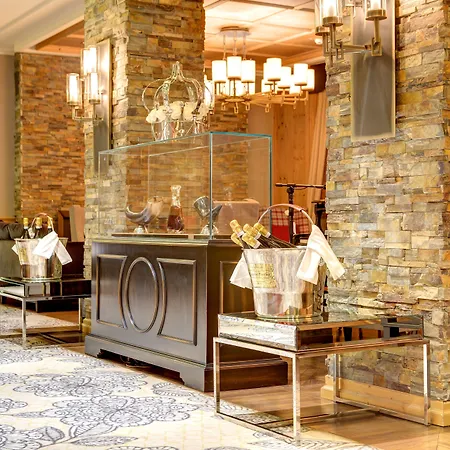 فندق Flueela - The Unbound Collection By Hyatt دافوس